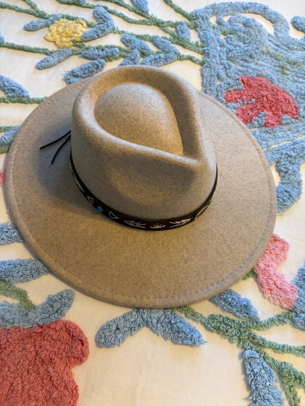 Frye hat Adjustable size beige felt